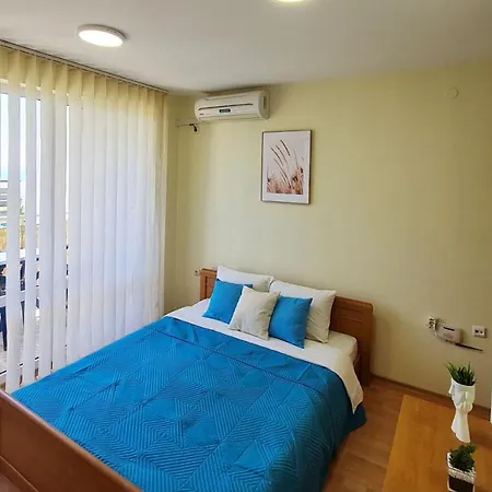 Private Crown Noks Apartment